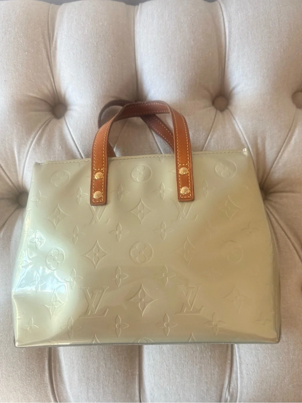 Louis Vuitton Monogram Vernis Reade PM Tote Sage Green Gris Vert